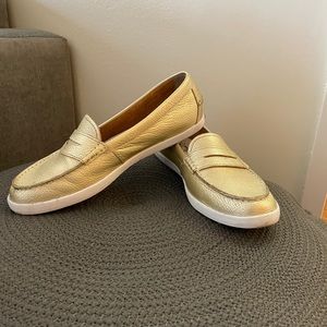 COLE HAAN BOAT SHOES SIZE 10